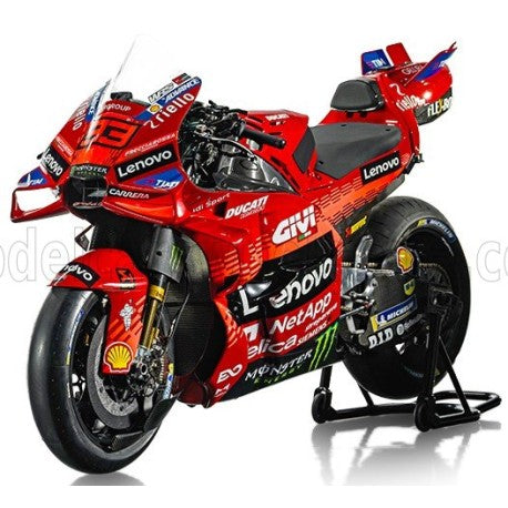 Marc Marquez Ducati Desmosedici GP25 2025 1:18 diecast model